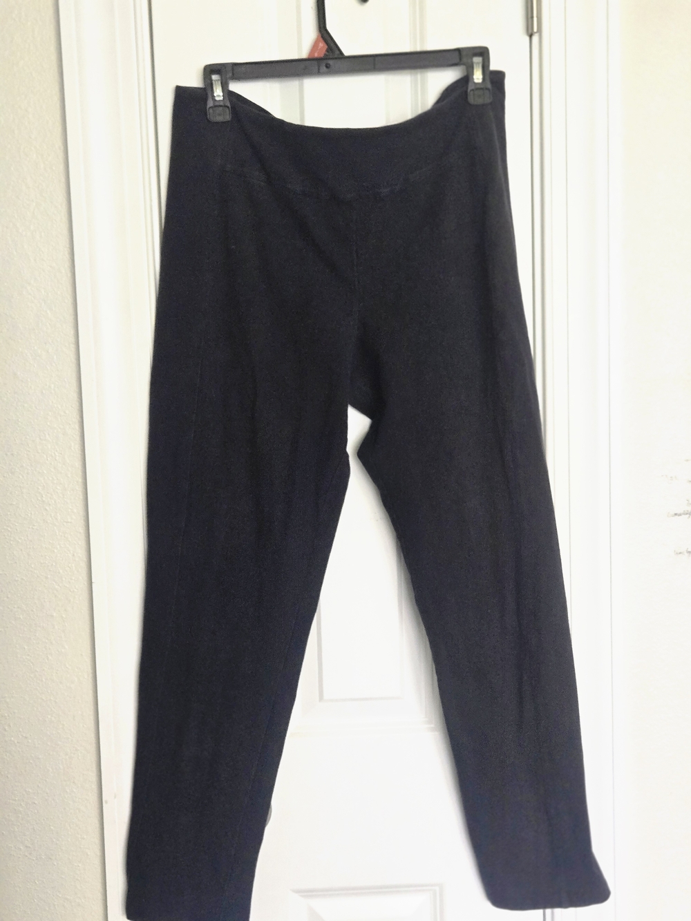 Women with Control Black Straight-Leg Pull-On Pants - Picture 2 of 8